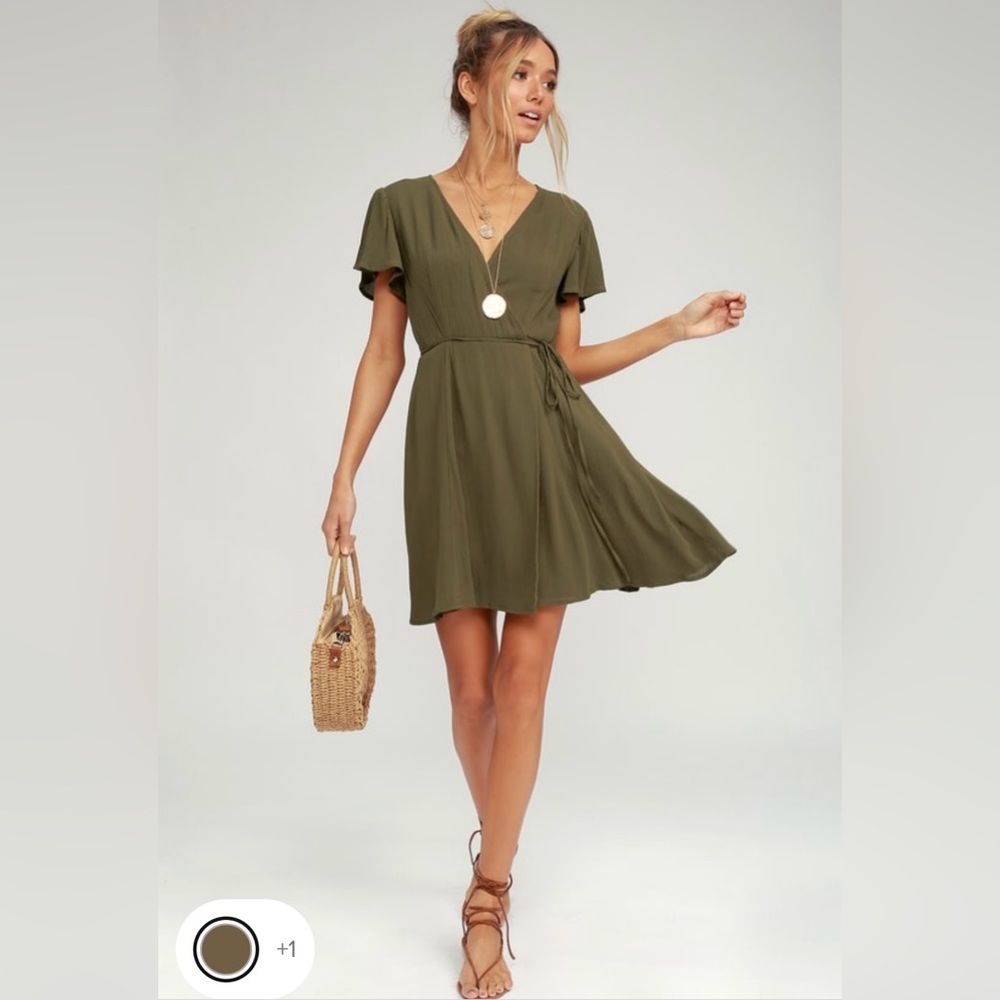 New w/tags! Gorgeous Lulu’s olive green wrap mini sundress. Size large.